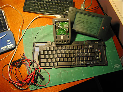 Stowaway portable keyboard connected to a Newton MessagePad 2100.